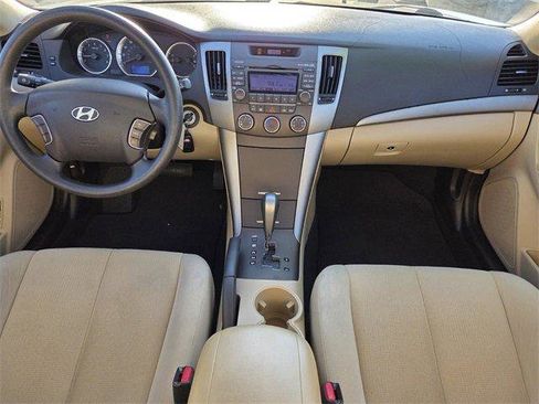Used 2010 Hyundai Sonata GLS image 12