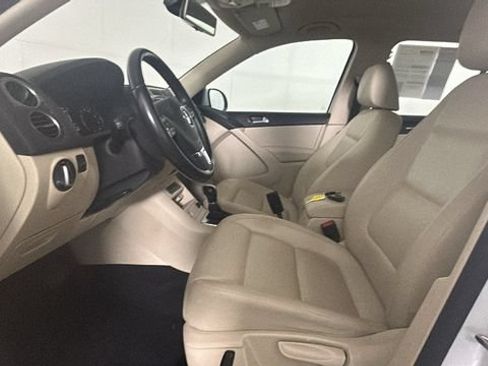 Used 2017 Volkswagen Tiguan S AWD/4WD image 10