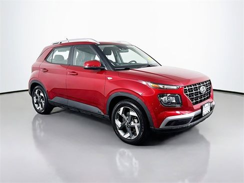 Used 2024 Hyundai Venue SEL image 8