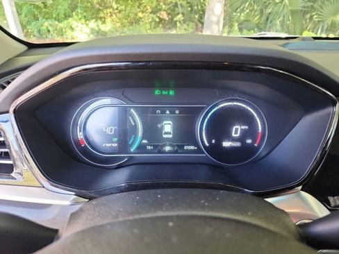 Used 2020 Kia Niro EX image 27