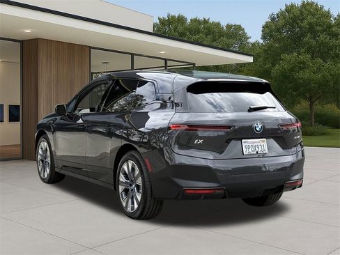Used 2025 BMW iX xDrive50 w/ Convenience Package image 8