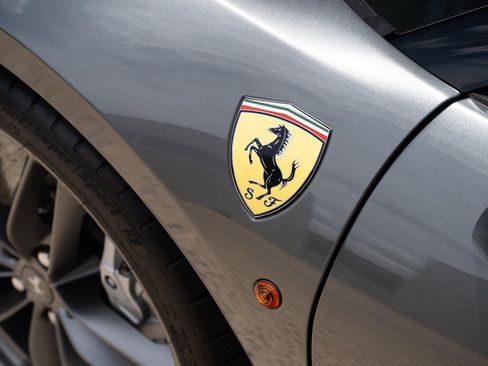 Used 2017 Ferrari 488 Spider RWD image 17