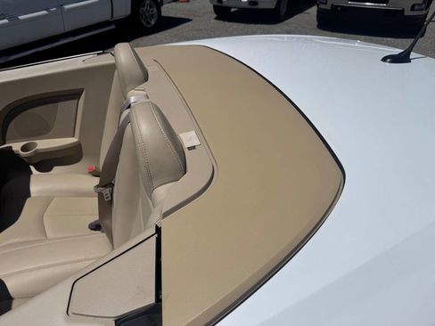 Used 2013 Chrysler 200 Limited FWD image 10