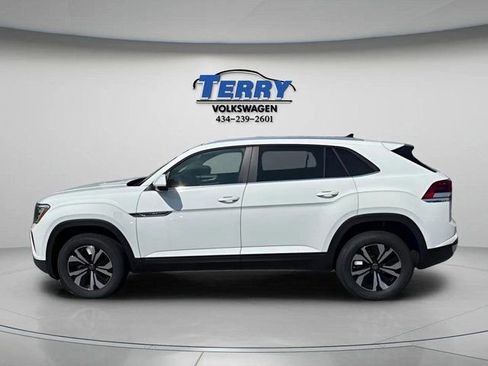 New 2026 Volkswagen Atlas Cross Sport SE image 3