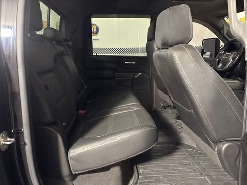 Used 2022 GMC Sierra 2500 Denali w/ Denali Black Diamond Edition AWD/4WD image 18