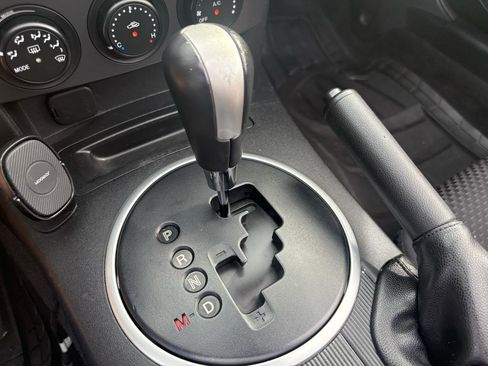 Used 2007 MAZDA MX-5 Miata Touring RWD image 16