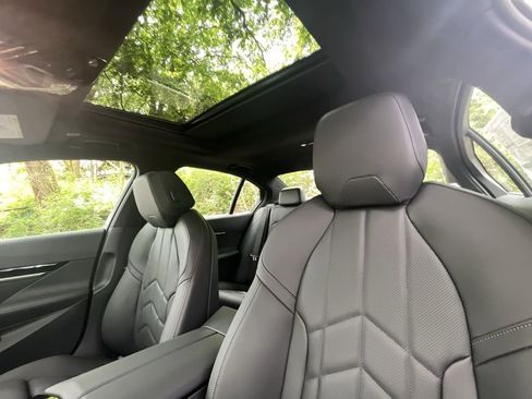 New 2024 BMW 530i xDrive w/ Premium Package AWD/4WD image 12