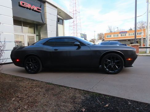 Used 2022 Dodge Challenger SXT w/ Blacktop Package image 8