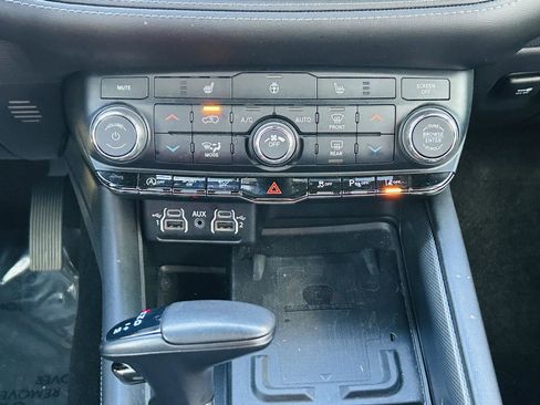 Used 2022 Dodge Durango GT image 25