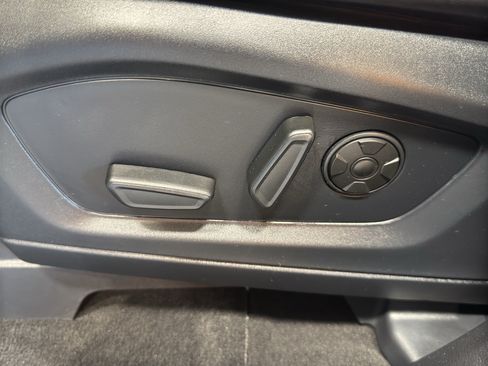 Used 2025 Ford Explorer ST AWD/4WD image 18