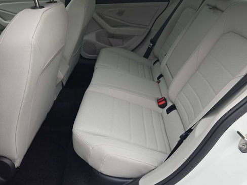 Used 2023 Volkswagen Jetta SE w/ Panoramic Sunroof Package image 20