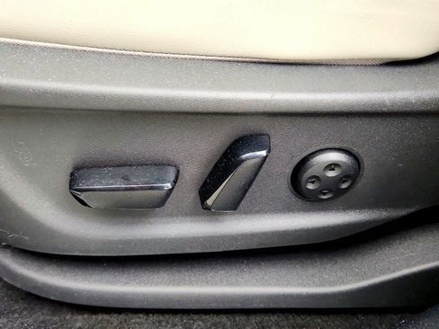 Used 2024 Nissan Ariya AWD image 11