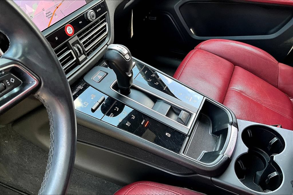 Used 2022 Porsche Macan AWD/4WD image 18
