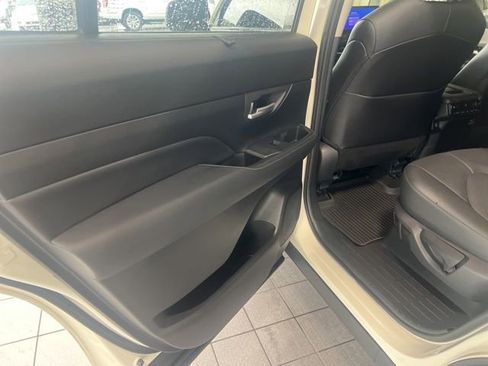 Used 2024 Toyota Grand Highlander AWD image 5