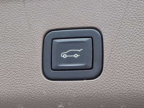 Used 2022 GMC Yukon Denali AWD/4WD image 29