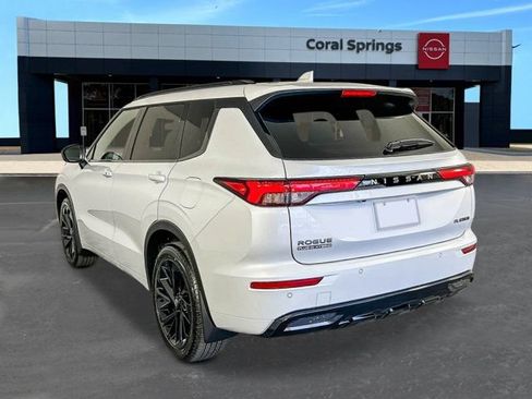 New 2026 Nissan Rogue Platinum AWD/4WD image 2