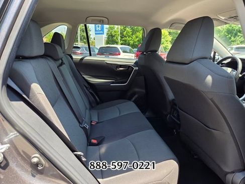Used 2025 Toyota RAV4 XLE FWD image 15