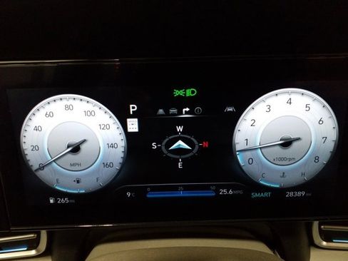 Used 2024 Hyundai Elantra SEL image 11