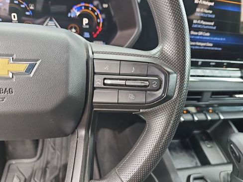 Used 2024 Chevrolet Colorado W/T RWD image 18