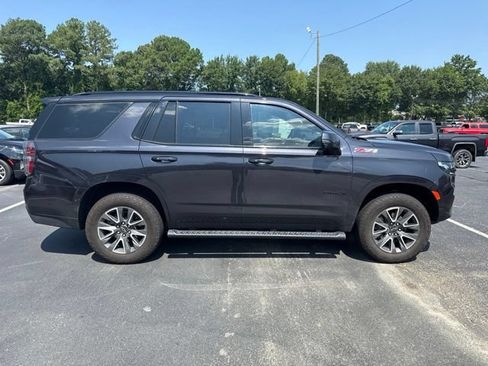 Used 2024 Chevrolet Tahoe Z71 w/ Luxury Package AWD/4WD image 6