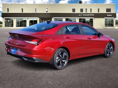 Certified 2023 Hyundai Elantra SEL w/ Convenience Package FWD image 3