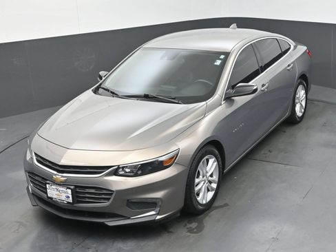 Used 2018 Chevrolet Malibu LT w/ Driver Confidence Package FWD image 30