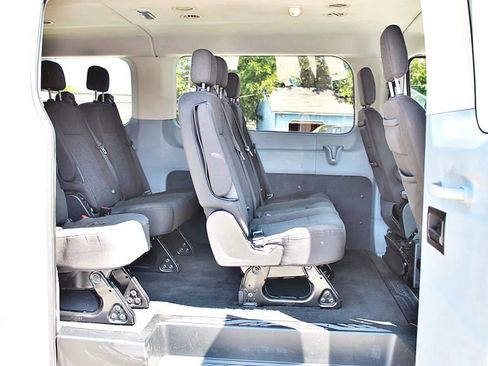 Used 2017 Ford Transit 350 XLT image 29