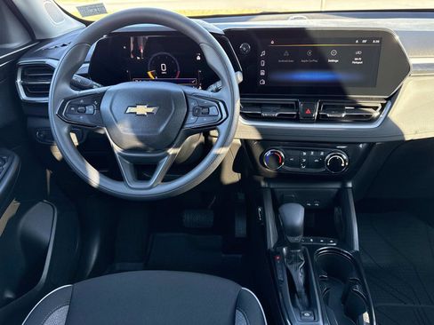 New 2026 Chevrolet TrailBlazer LT image 2