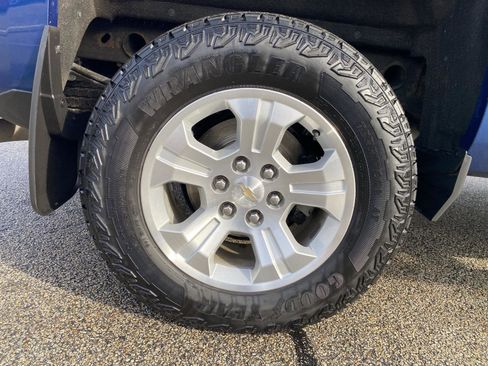 Used 2018 Chevrolet Silverado 1500 LT w/ All Star Edition image 12