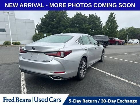 Used 2019 Lexus ES 350 w/ Premium Package FWD image 3