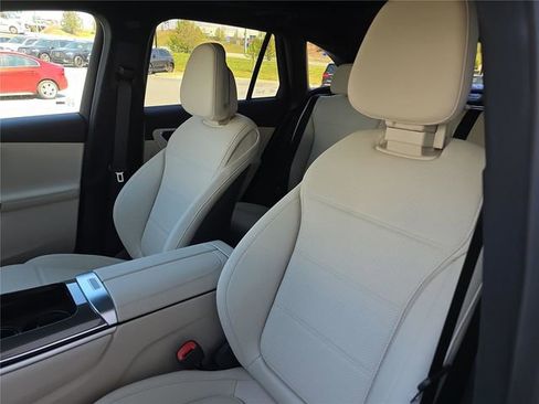 New 2026 Mercedes-Benz GLC 300 4MATIC image 22