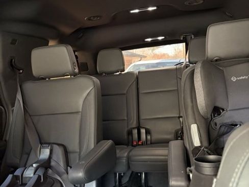 Used 2025 Chevrolet Tahoe Z71 w/ Comfort Package image 7
