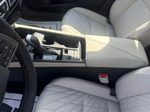New 2026 Nissan Sentra SL w/ Floor Mat Package FWD image 26