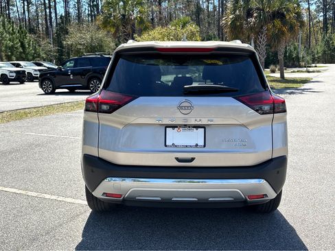 Used 2023 Nissan Rogue Platinum w/ Platinum Premium Package image 21