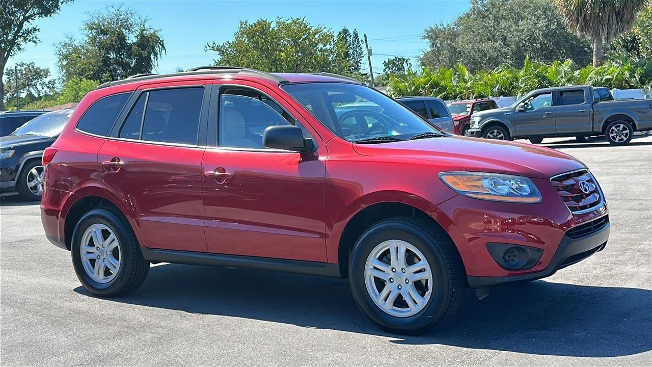 Used 2010 Hyundai Santa Fe GLS FWD image 6