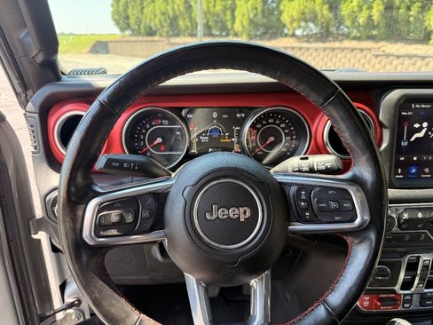 Used 2021 Jeep Wrangler Unlimited Rubicon AWD/4WD image 12