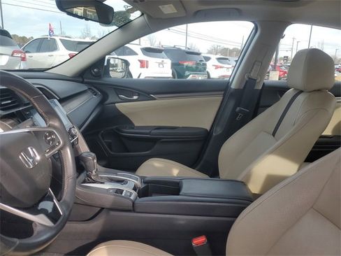 Used 2020 Honda Civic Touring image 14