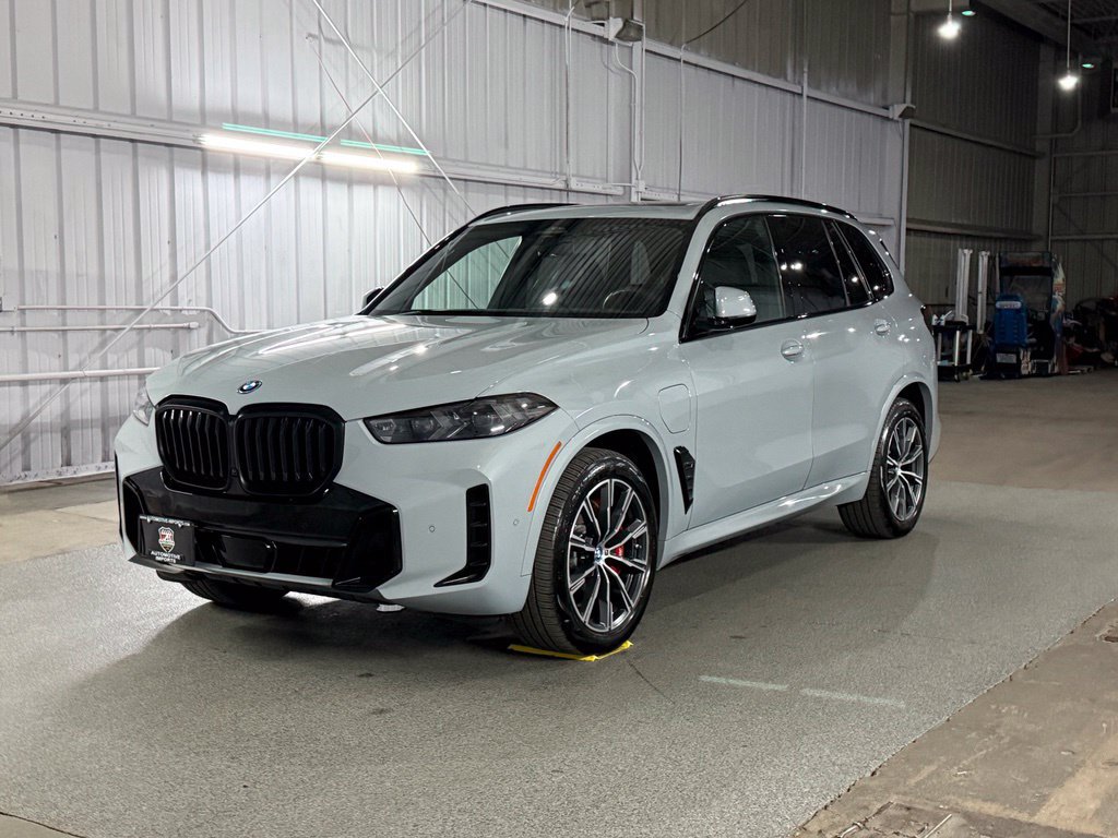 Used 2024 BMW X5 xDrive50e w/ M Sport Package AWD/4WD image 1
