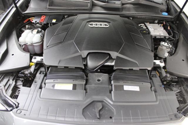 Used 2021 Audi Q8 Premium Plus w/ Premium Plus Package AWD/4WD image 32