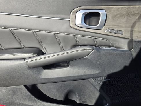 Used 2025 Kia Sorento SX Prestige image 23