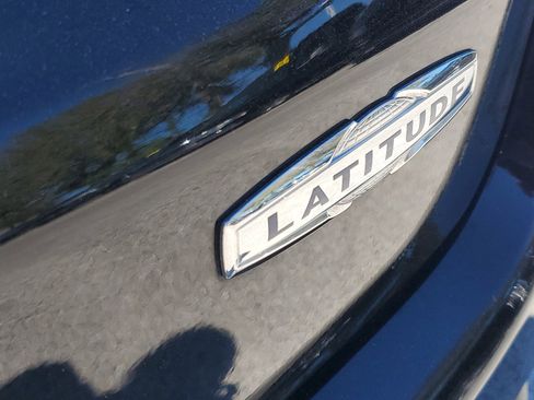 Used 2022 Jeep Compass Latitude image 8