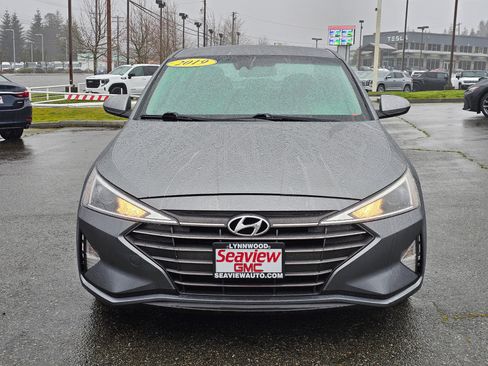 Used 2019 Hyundai Elantra SEL image 2