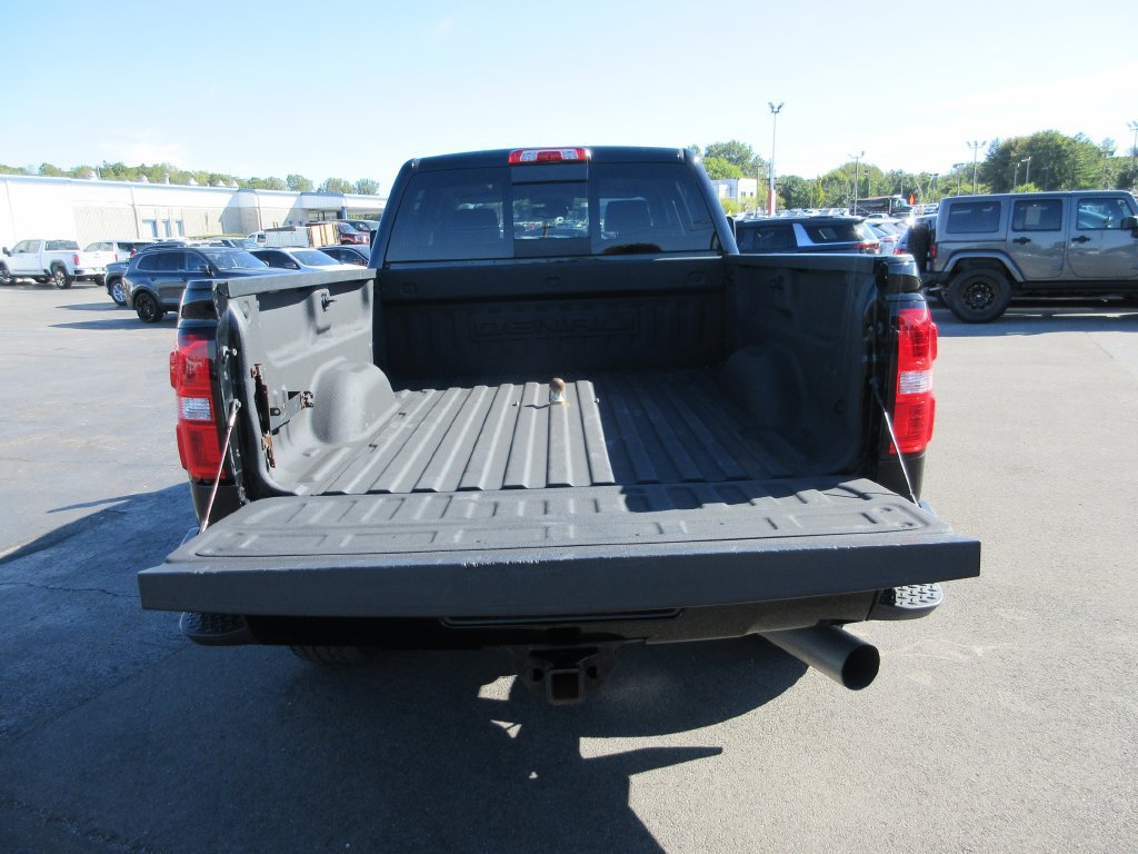 Used 2019 GMC Sierra 2500 Denali w/ Duramax Plus Package AWD/4WD image 7