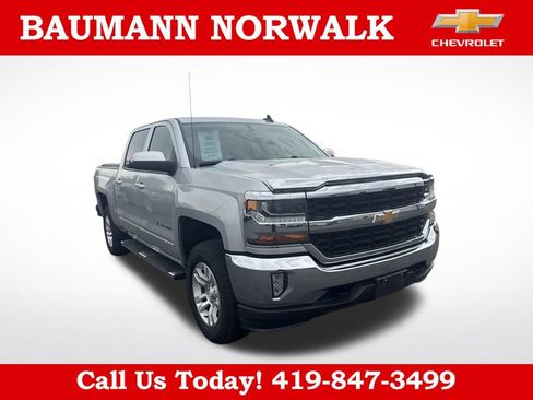 Used 2018 Chevrolet Silverado 1500 LT w/ All Star Edition AWD/4WD image 3