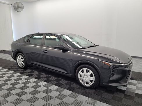 Used 2025 Kia K4 FWD image 11