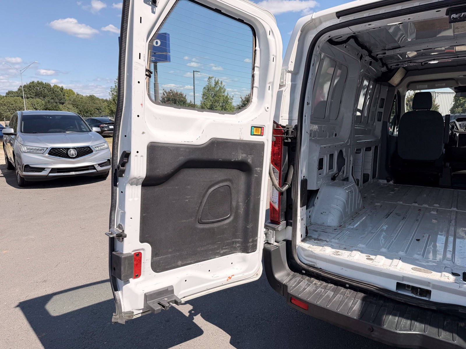 Used 2018 Ford Transit 150 130 Low Roof RWD image 21