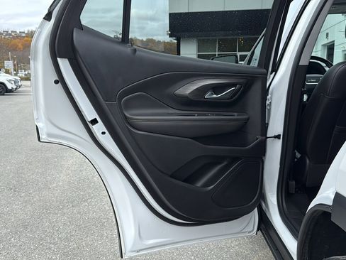 Certified 2021 GMC Terrain SLT w/ Infotainment Package II image 26