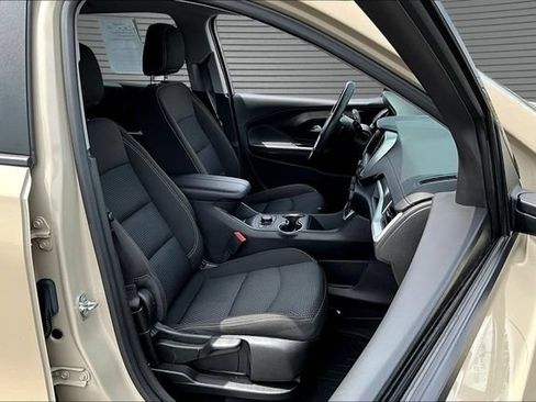 Used 2023 GMC Terrain SLE w/ Driver Convenience Package FWD image 28