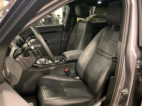 Used 2025 Land Rover Range Rover Evoque S image 7