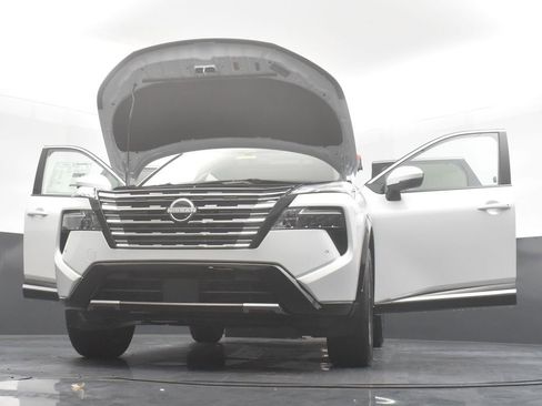 New 2026 Nissan Rogue Platinum w/ Platinum Premium Package image 40